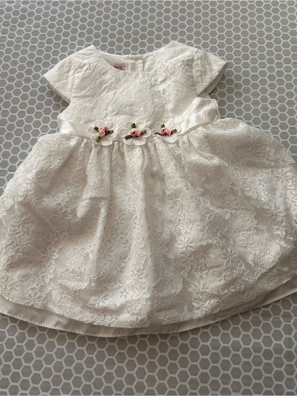 Katie M White Lace Floral-Accent Baby Dress. Size 24M